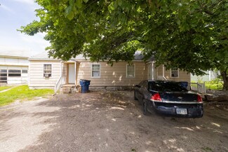 2760 S Vassar Ct, Wichita, KS 67210
