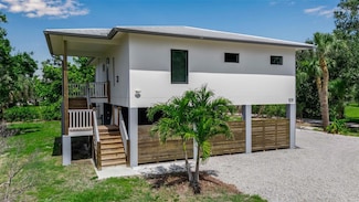 105 Shore Rd, Nokomis, FL 34275
