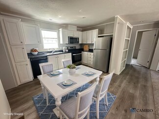 51 Canal Dr Unit 300-051, Pontiac, MI 48341
