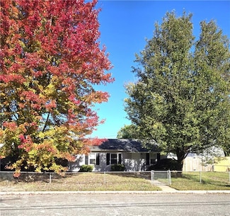 526 Price St, Hampton, VA 23663
