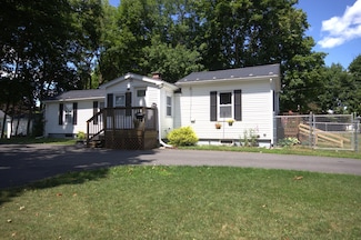 246 Fern St, Bangor, ME 04401