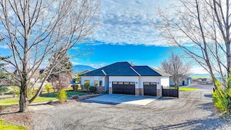 1952 W Diamond Bar Rd, Rathdrum, ID 83858
