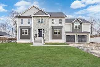 22 Forbes Ave, Burlington, MA 01803