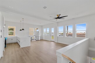 3614 Niko Ct, Galveston, TX 77554