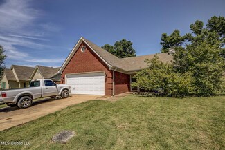 1964 Thomas St, Horn Lake, MS 38637