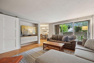 6423 Colony Way Unit 1A, Edina, MN 55435