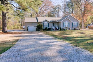 8623 Indian Rd, Gloucester, VA 23061