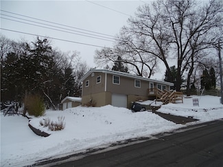 812 11th Ave E, Durand, WI 54736