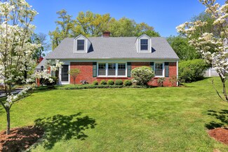 24 Marshall St, Old Greenwich, CT 06870