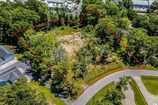 11051 Lee Cir, Murrells Inlet, SC 29576