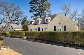 44 Conway Ln, Saint Louis, MO 63124