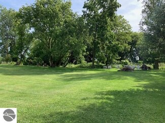 300 N Delano Rd, Au Gres, MI 48703