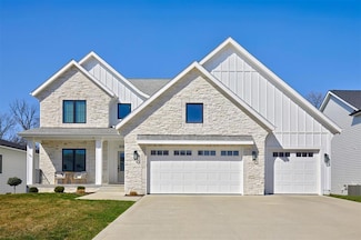 10981 Brookdale Dr, Waukee, IA 50263
