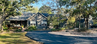 2050 Savage Rd, Kirbyville, MO 65679