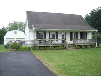 2710 Mattaponi Ave, West Point, VA 23181