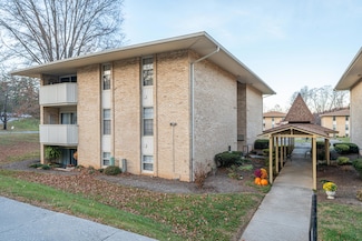 5260 Crossbow Cir Unit 18C, Roanoke, VA 24018