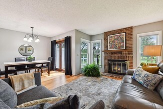 14397 Bedford Dr, Eden Prairie, MN 55346