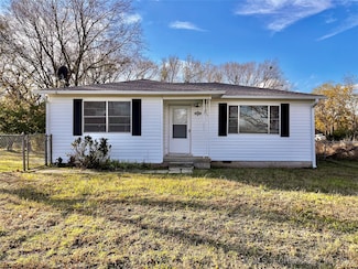 304 S 5th St, Hartshorne, OK 74547