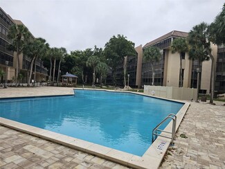 2802 N 46th Ave Unit B219, Hollywood, FL 33021