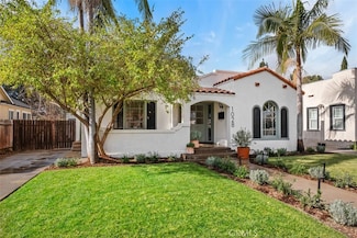1028 N Olive St, Santa Ana, CA 92703