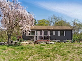 54 Reynolds St, Ludlow, MA 01056