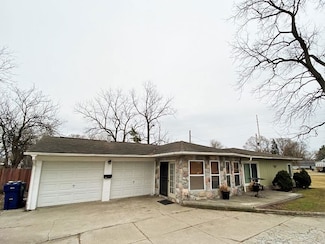 1011 1/2 S Water St, Bay City, MI 48708