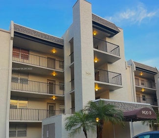 9420 Poinciana Place Unit 210, Davie, FL 33324