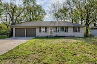 10201 Hillcrest Rd, Kansas City, MO 64134