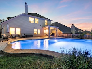 1726 Park Oak Dr, Conroe, TX 77304