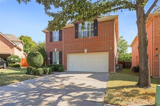 2052 Stonecourt Dr, Bedford, TX 76021