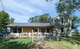 1982 3400 Ave, Chapman, KS 67431
