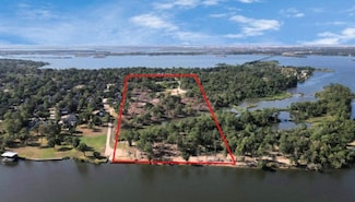 000 W Wallisville Rd, Highlands, TX 77562