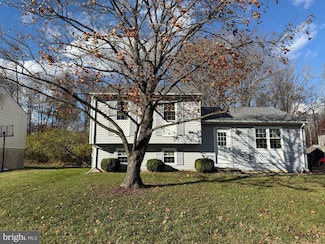 3 Julie Ln, Newark, DE 19711