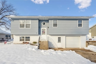 205 Grove St NW, Shellsburg, IA 52332