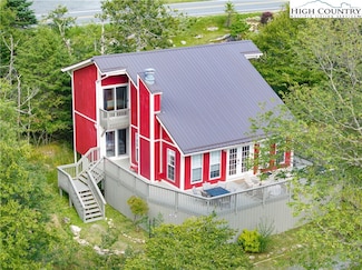 104 Skiway Ln, Beech Mountain, NC 28604