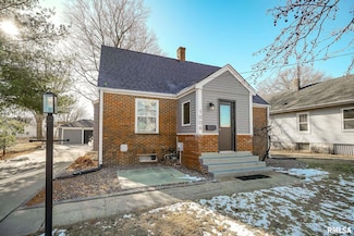 1006 E Marietta Ave, Peoria Heights, IL 61616
