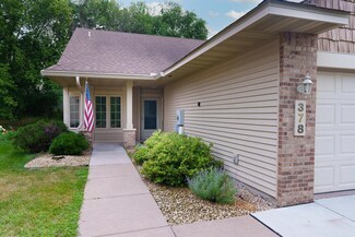 378 Summer Ln, Saint Paul, MN 55117