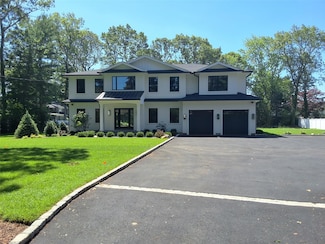 352 Cold Spring Rd, Syosset, NY 11791