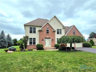 7135 Rolling Meadow Ln, Maumee, OH 43537