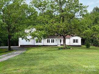 1125 Bethlehem School Rd, Hickory, NC 28601