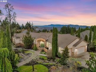 2453 Ridgemont Dr, Eugene, OR 97405