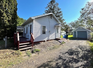 418 Grove St S, Mora, MN 55051