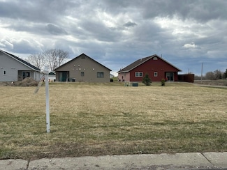 1527 Ranger Dr N, Glencoe, MN 55336
