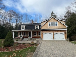 16 Hampshire Dr, Gilford, NH 03249