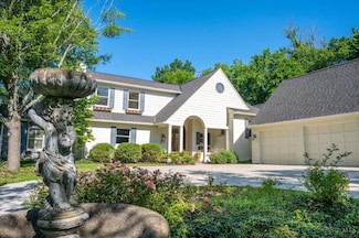 8740 Old Indian Hill Rd, Cincinnati, OH 45243