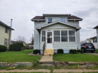 1011 S Roberts St, Jackson, MI 49203