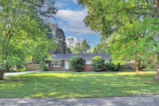 3951 Whitehall Dr, Charlotte, NC 28208