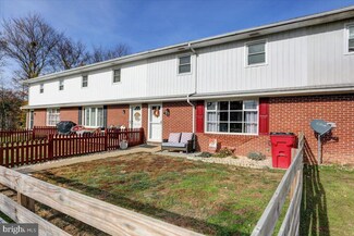 1383 Pleasantview Dr, Chambersburg, PA 17202