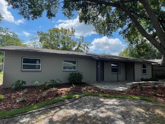 3811 NE 13th Dr, Gainesville, FL 32609