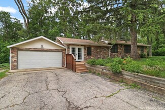 21248 W Honey Ln, Lake Villa, IL 60046